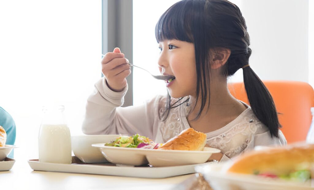 食事と衛生管理-総合教育型民間学童クラブCloverHill7つの特徴
