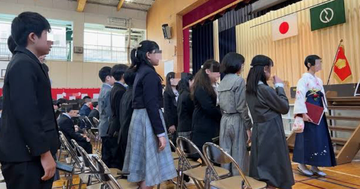 【公式】教育複合施設CloverHill府中 | 総合教育型民間学童保育・認可外保育・多彩な習い事 | 今朝、いつものように「いってらっしゃい」と声をかけたとき、ふと気づかれたかもしれません。｜府中市の教育複合施設CloverHill