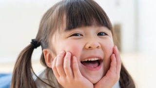 phonto 【公式】教育複合施設CloverHill府中 | 総合教育型民間学童保育・認可外保育・多彩な習い事 | デジタル時代にあえて「基礎能力」を鍛える子が伸びるワケ